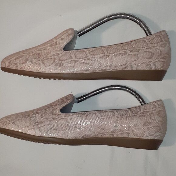 The Wren By Comfortview Plus Size Flats Shoes 9½W Blush Snakeskin Print Wide - Picture 4 of 8